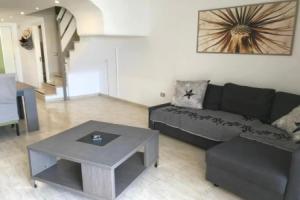 Oasis del Duque apartment, Адехе