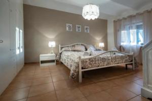 Pomarance Apartment, Помаранче