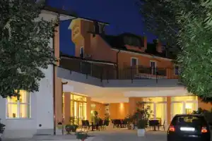 Hotel «Sonia», Триест