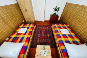 DADOW Apartments, Нарын