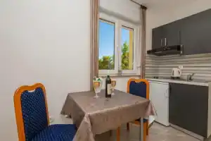 Amazing Apartment in Krvavica With Wifi, Krvavica