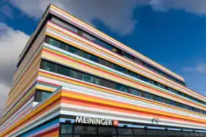 Meininger Hotel Berlin Airport, Берлин