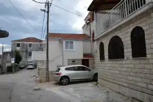 Sea-view Apartment - Sleeps 4, Parking & Balcony, Винишхе