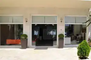 Dassia Beach Hotel, Дассия