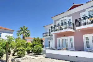 Panselinos Hotel, Митимна
