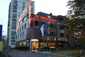 Плаза Отель Елате, София