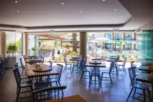 Sunset Boutique Hotel And Spa, Балион