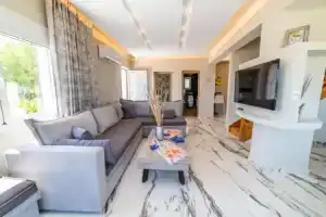 Thomas Villa Hersonissos - Private Pool - Sleeps 6, Херсониссос