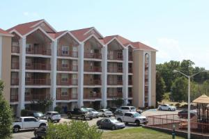 Отель «Grand Crowne by Capital Vacations», Брэнсон
