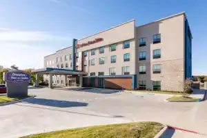 Отель «Hampton Inn & Suites Dallas East», Даллас