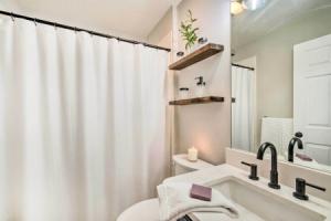 Sunny Home w/ Golf Cart in The Villages!, Виллиджес