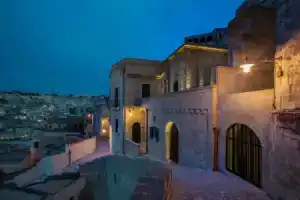 Quarry Resort, Матера