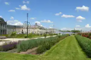 Апарт-отель «Appart-Hôtel Mer & Golf City Bordeaux Bassins à flot», Бордо