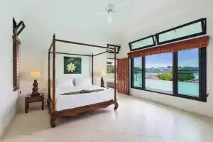 Luxury Beachfront Tai Pan Villa, Панва
