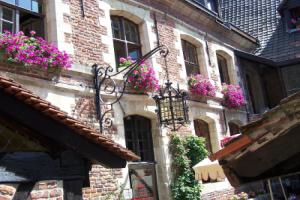 Отель «Auberge Du Bon Fermier», Валансьен