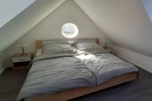 Claudia Modern Retreat, Каролинензиль