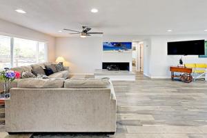 New Listing! Oceanside Getaway W/ Pacific Views 5 Bedroom Home, Карлсбад
