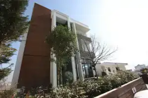 Hotel «Bonsai», Тирана