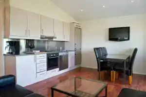Spacious Holiday Home in Kinsarvik, Кинсарвик