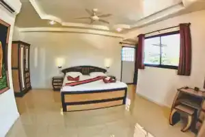 GOLDLAND Luxury Pool Villa Pattaya Walking Street 8 Bedrooms, Паттайя