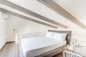 Giulia 1 Villa Apartment Shared Pool Sea Views, Масса Лубрензе