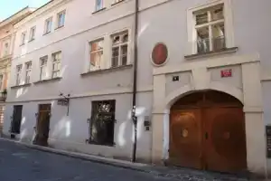 U Cervene zidle - Red Chair Hotel, Прага