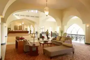 DoubleTree by Hilton Muscat Al Waha, Маскат
