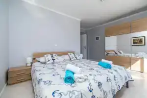 Luxury Apartment Marina View No 2, Вела Лука