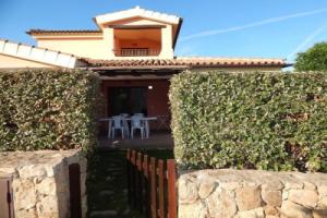 AffittaSardegna - Porto Istana Apartment, Murta Maria