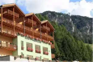 Hotel «Stella Montis», Кампителло-ди-Фасса