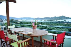 Marianna Sea view House, Элунда