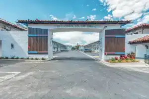 Casa Via Mar Inn, an Ascend Collection Hotel, Окснард