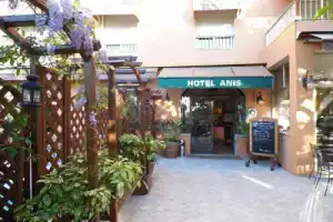 Anis Hotel, Ницца