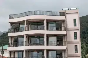 Villa Rousseau, Виктория