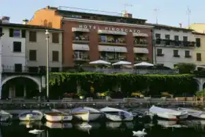 Hotel «Piroscafo», Десензано-дель-Гарда