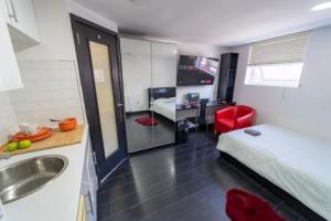 Lovely Studio Close to University of Birmingham!, Бирмингем