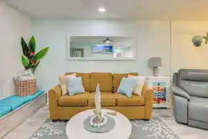 Cozy Myrtle Beach Getaway: 1 Block to Ocean!, Миртл Бич