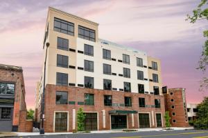 Courtyard by Marriott Winston - Salem Downtown, Уинстон-Салем
