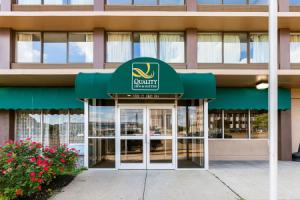 Quality Inn & Suites Cincinnati Downtown, Цинциннати