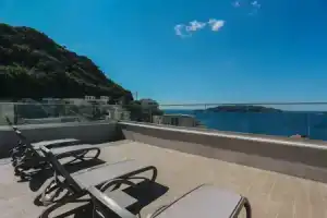 Vitodolska Luxury Penthouse, Бечичи