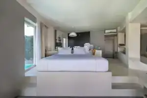 Отель «West East Suites», Имеровигли