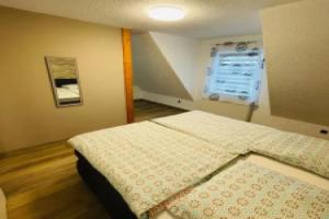 #3-Ferienwohnung in Kliniknähe mit Boxspringbett/Netflix, Бад-Эйнхаузен