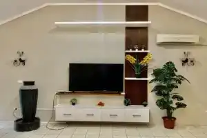 Hotel Bulabard, Нади