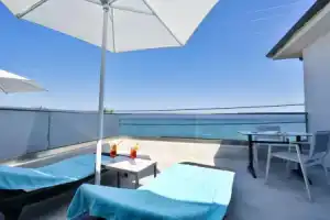 Апартаменты «Emily's Luxury Suites», Пефкохори