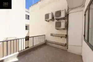Beautiful designed seaside APT in Sliema Hotspot by 360 Estates, Сент-Джулианс