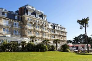 Отель «hôTel BarrièRe Le Royal La Baule», Ла-Боль
