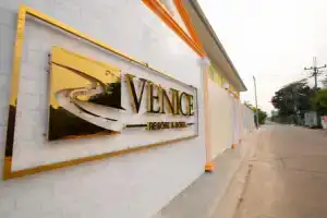 Venice Resorts, Венеция