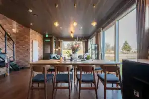 The Horizon Residence, Обихиро