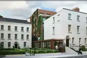 Clayton Hotel Charlemont, Дублин