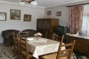 Livia Apartman, Балатонфельдвар